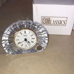 Straiger- half moon clock